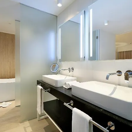 Grand Palladium Garden & Resort 5*